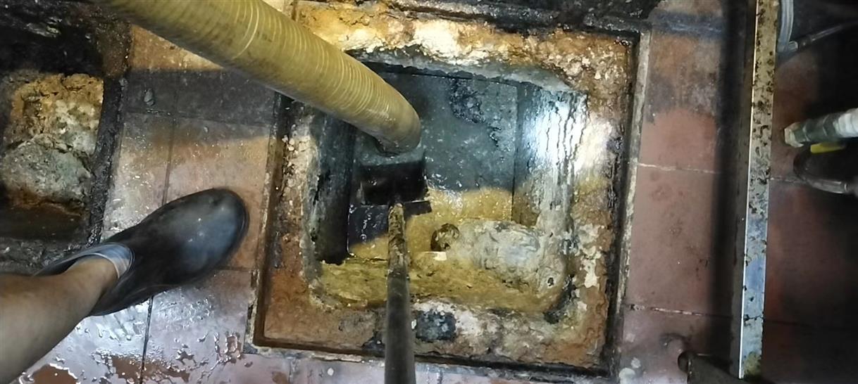 屏边污水池清理一般都有毒气，怎么预防中毒呢？