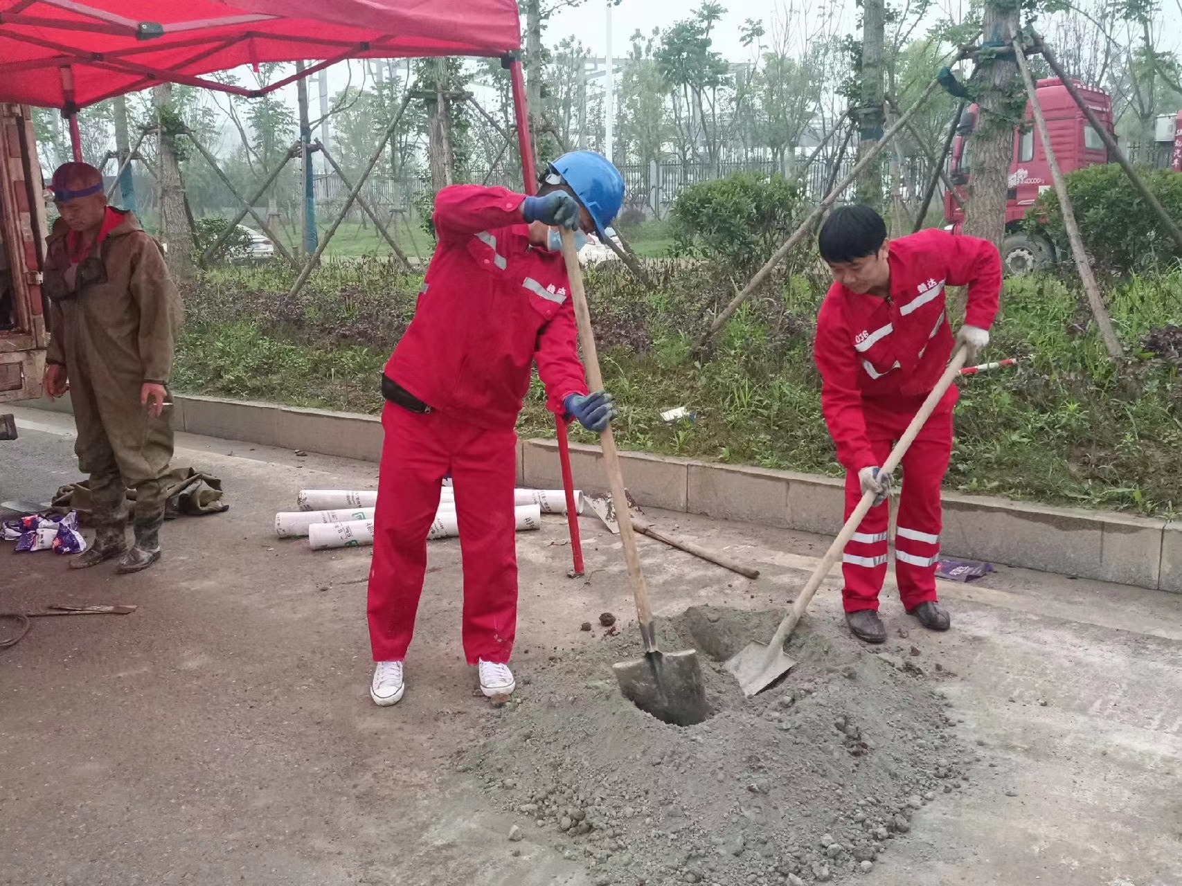 屏边管道疏通哪家好】及时进行市政管道清淤