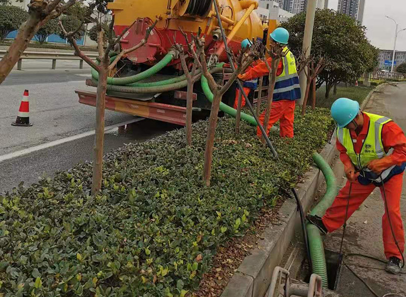 屏边市政管道清淤