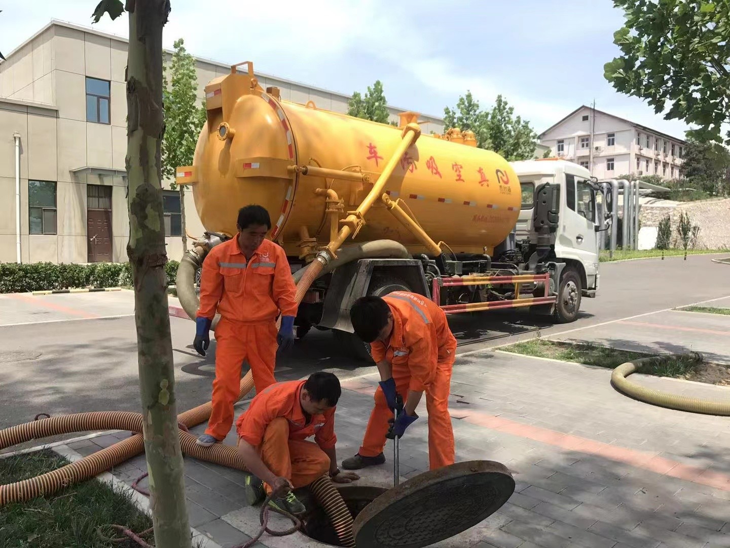 屏边化粪池清理与5-8吨吸粪车施工效率分析